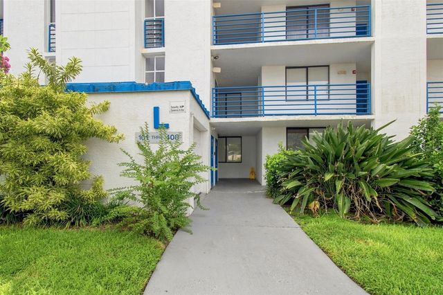2424 W TAMPA BAY BOULEVARD L404, Tampa, FL 33607