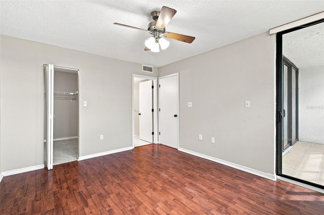 2424 W TAMPA BAY BOULEVARD L404, Tampa, FL 33607