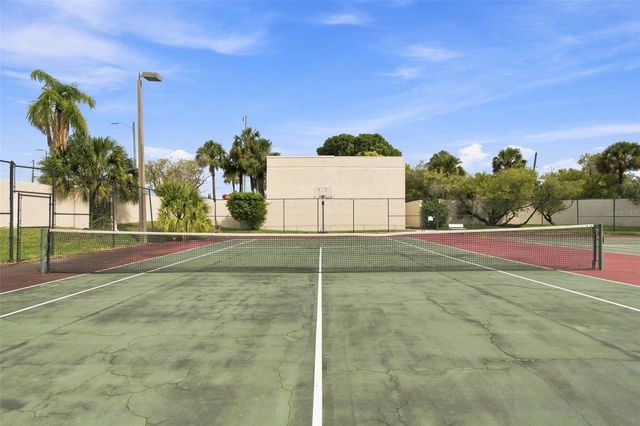 2424 W TAMPA BAY BOULEVARD L404, Tampa, FL 33607