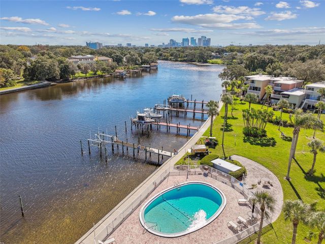 2424 W TAMPA BAY BOULEVARD L404, Tampa, FL 33607