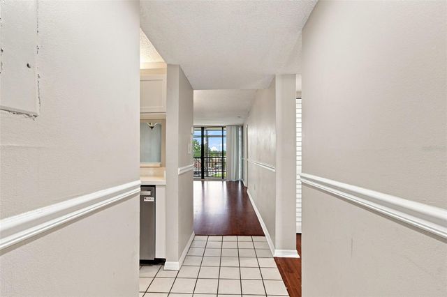 2424 W TAMPA BAY BOULEVARD L404, Tampa, FL 33607