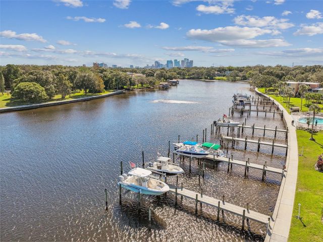 2424 W TAMPA BAY BOULEVARD L404, Tampa, FL 33607
