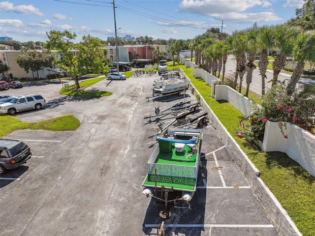 2424 W TAMPA BAY BOULEVARD L404, Tampa, FL 33607