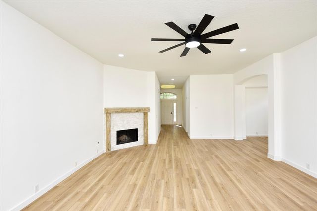 5518 Persimmon Pass, Richmond, TX 77407