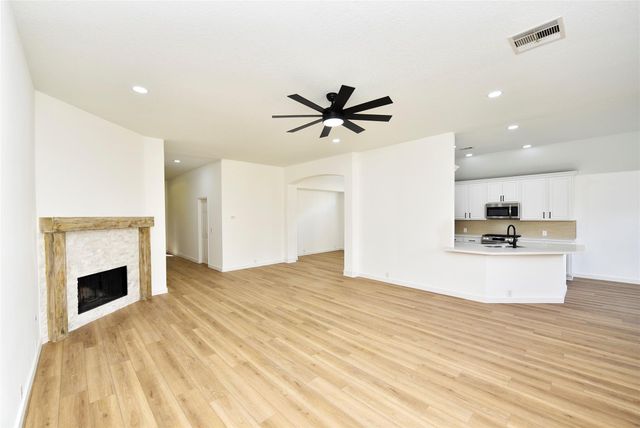 5518 Persimmon Pass, Richmond, TX 77407