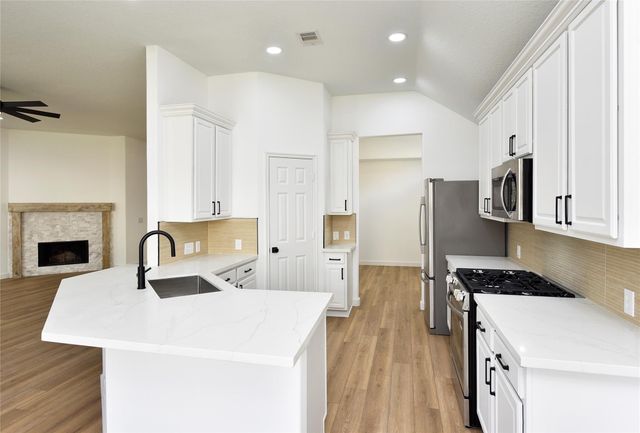 5518 Persimmon Pass, Richmond, TX 77407