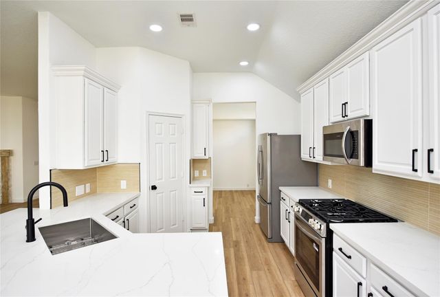 5518 Persimmon Pass, Richmond, TX 77407