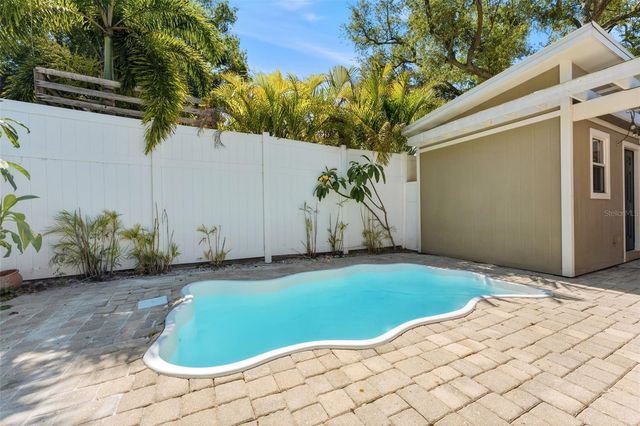 1618 S ARRAWANA AVENUE, Tampa, FL 33629