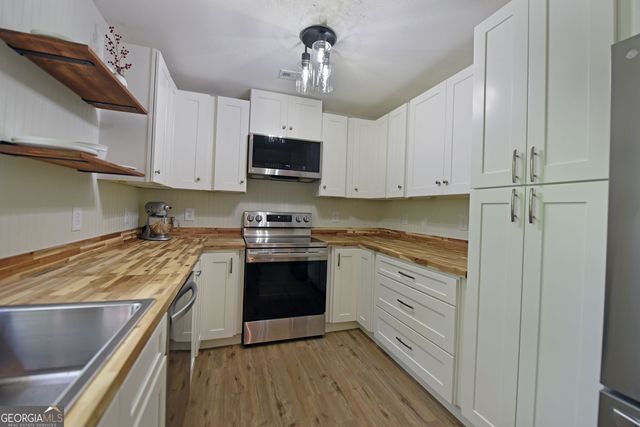 61 Bradley Street, Blue Ridge, GA 30513