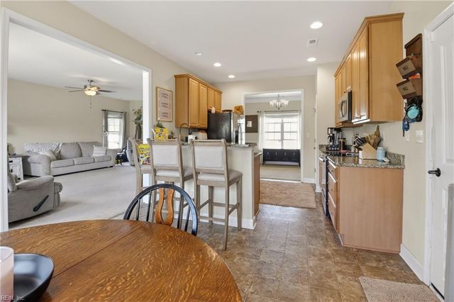 102 E Point Estates RD, Knotts Island, NC 27950