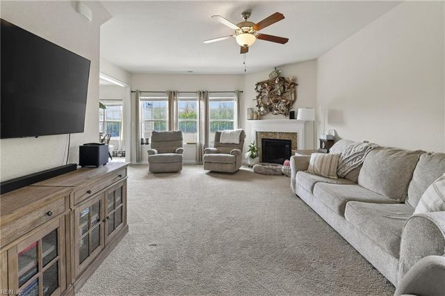 102 E Point Estates RD, Knotts Island, NC 27950