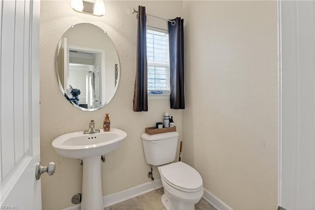 102 E Point Estates RD, Knotts Island, NC 27950