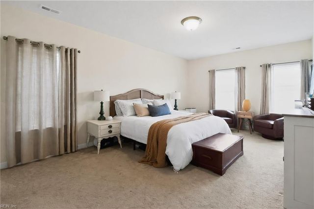 102 E Point Estates RD, Knotts Island, NC 27950