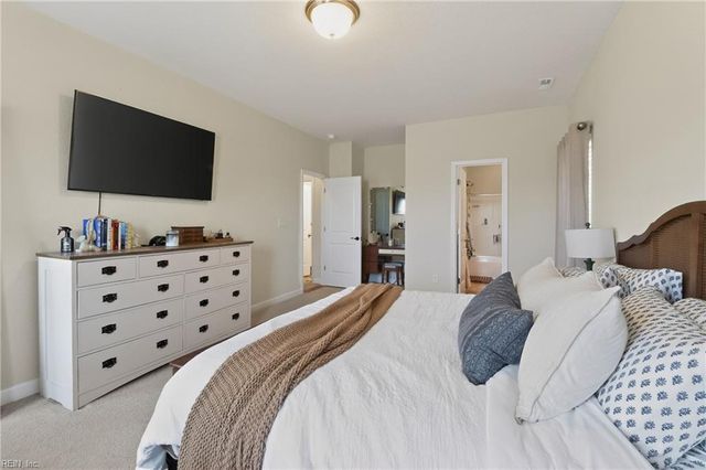 102 E Point Estates RD, Knotts Island, NC 27950