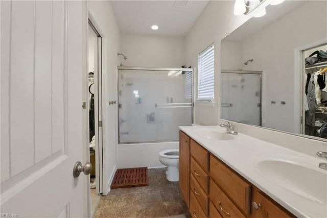 102 E Point Estates RD, Knotts Island, NC 27950