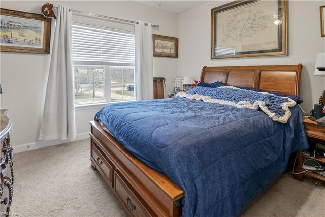 102 E Point Estates RD, Knotts Island, NC 27950