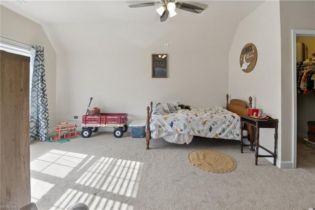 102 E Point Estates RD, Knotts Island, NC 27950