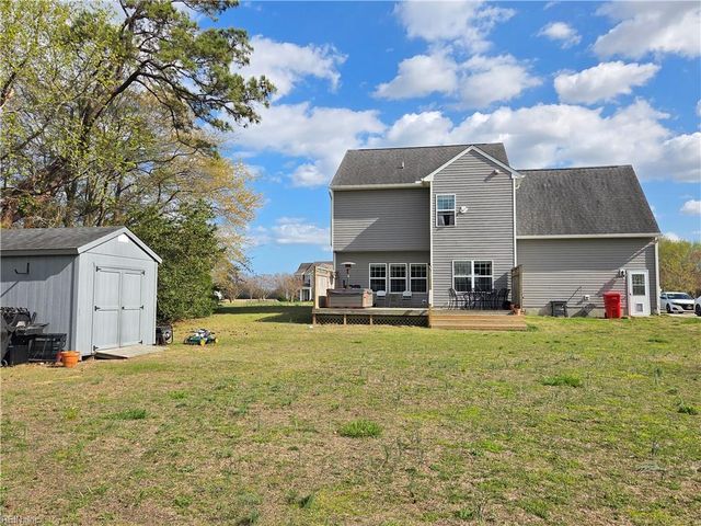 102 E Point Estates RD, Knotts Island, NC 27950