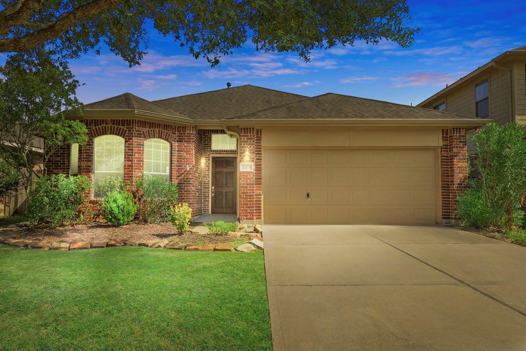 4479 Gran Canary Drive, League City, TX 77573