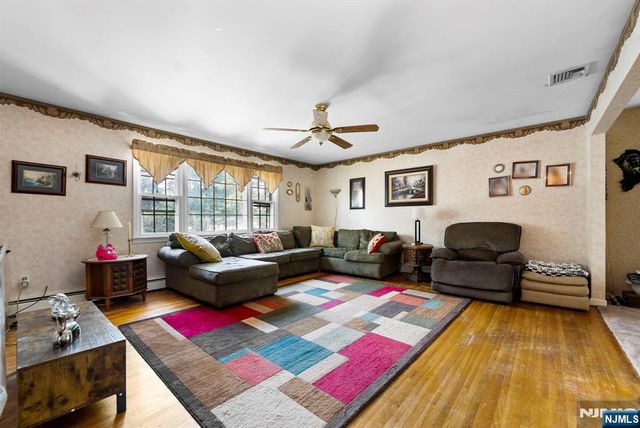 189 Woodland Avenue, Westwood, NJ 07675