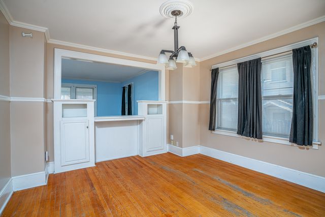 911 W 16th Street, Davenport, IA 52804