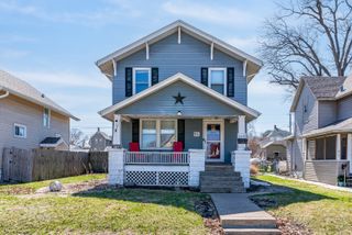 911 W 16th Street, Davenport, IA 52804