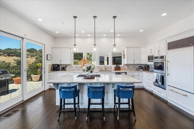 24542 Rimrock Canyon Road, Salinas, CA 93908