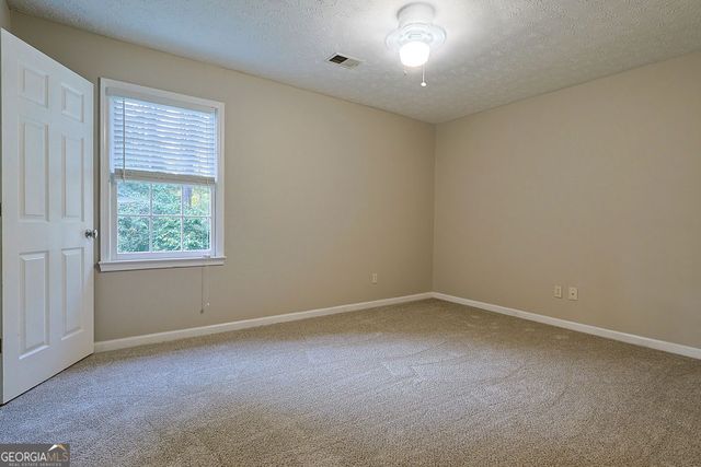125 Picketts Lake Drive, Acworth, GA 30101