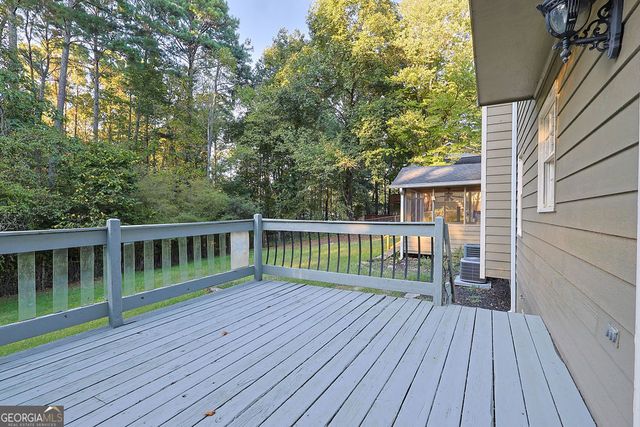 125 Picketts Lake Drive, Acworth, GA 30101
