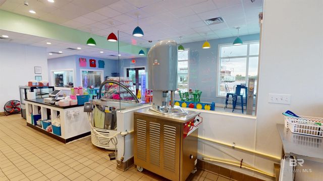 8 Market Street, Orange Beach, AL 36561