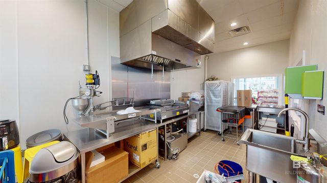 8 Market Street, Orange Beach, AL 36561