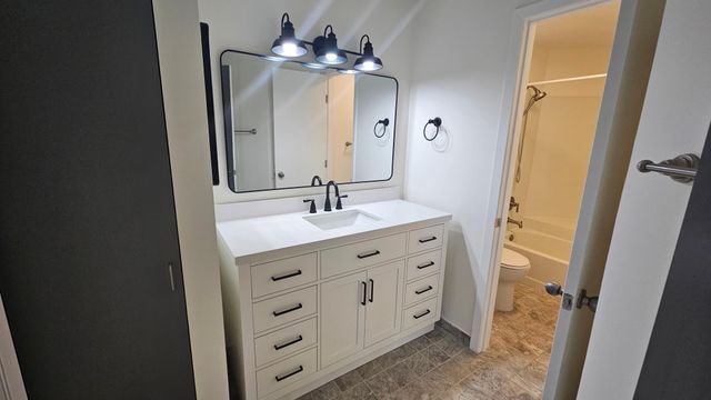 7622 York Avenue S 1205, Edina, MN 55435