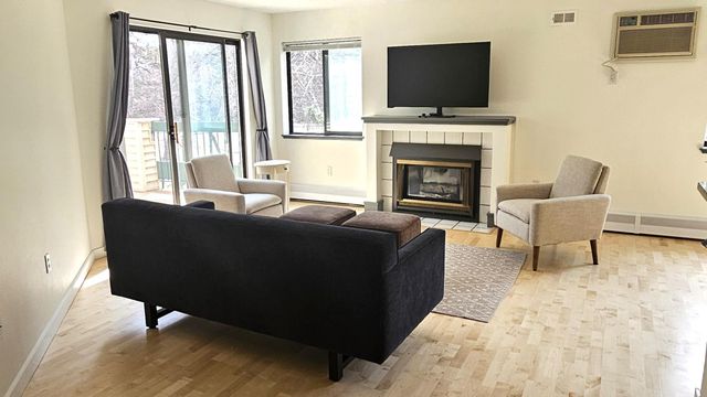 7622 York Avenue S 1205, Edina, MN 55435