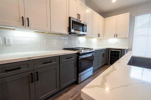 2056 Johanna Drive F, Houston, TX 77055