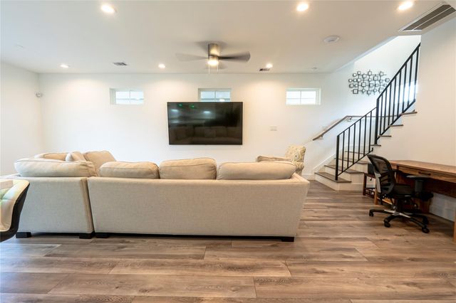 2056 Johanna Drive F, Houston, TX 77055