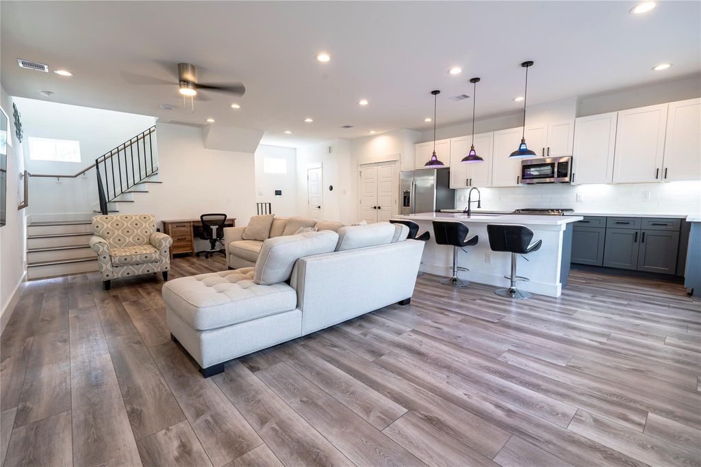 2056 Johanna Drive F, Houston, TX 77055