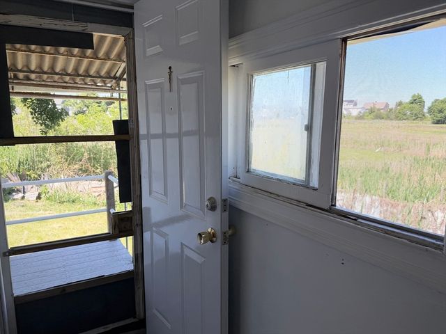 576 Sea St, Quincy, MA 02169