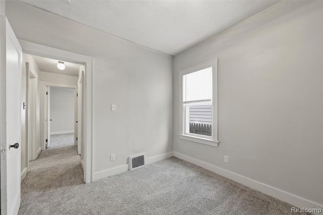 14601 San Juan Drive, Detroit, MI 48238