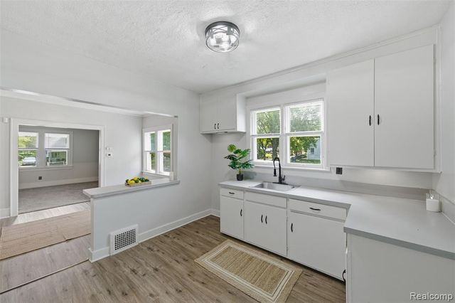 14601 San Juan Drive, Detroit, MI 48238