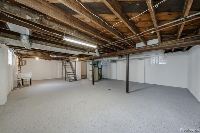 14601 San Juan Drive, Detroit, MI 48238