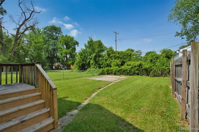 14601 San Juan Drive, Detroit, MI 48238