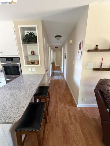 631 Sherree CT, Martinez, CA 94553
