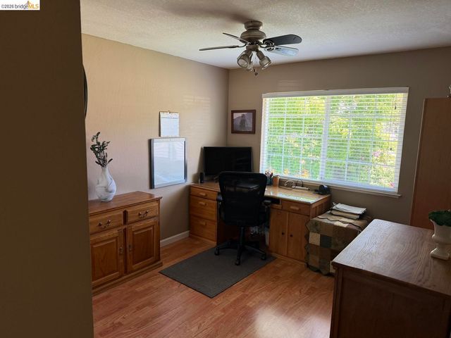 631 Sherree CT, Martinez, CA 94553