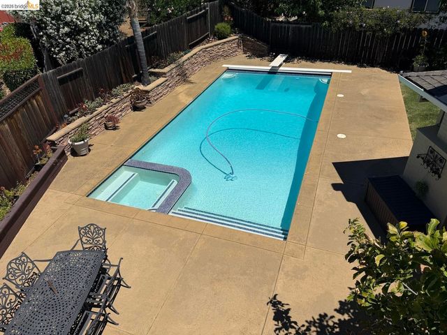 631 Sherree CT, Martinez, CA 94553