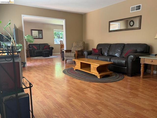 631 Sherree CT, Martinez, CA 94553