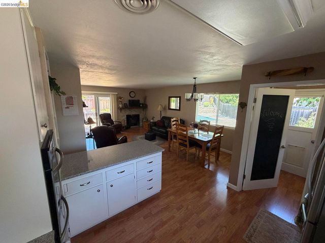 631 Sherree CT, Martinez, CA 94553