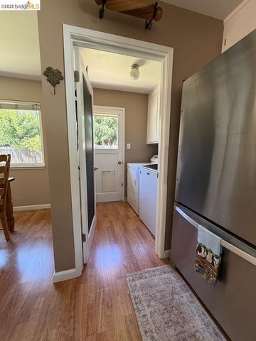 631 Sherree CT, Martinez, CA 94553