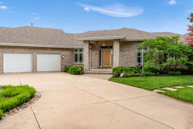 111 Sycamore Lane, Machesney Park, IL 61115
