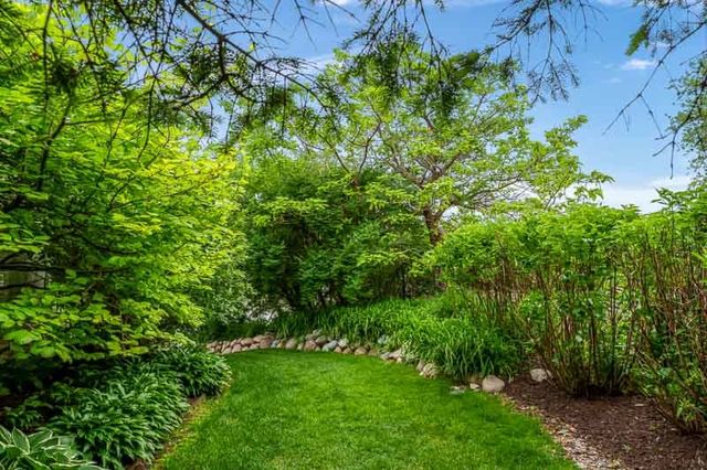 111 Sycamore Lane, Machesney Park, IL 61115