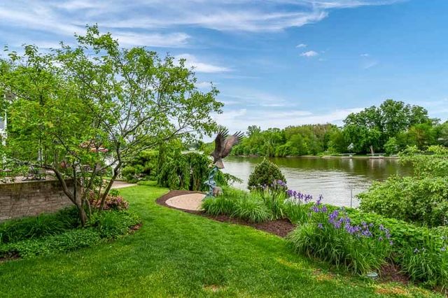 111 Sycamore Lane, Machesney Park, IL 61115